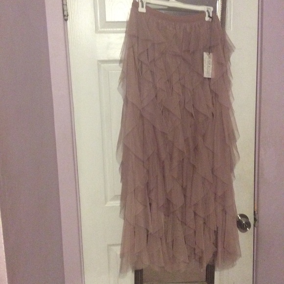 Gorgeous Mauve mesh Lavender Tulle Tiered Maxi Skirt Ruffles for photoshoot - Picture 5 of 16